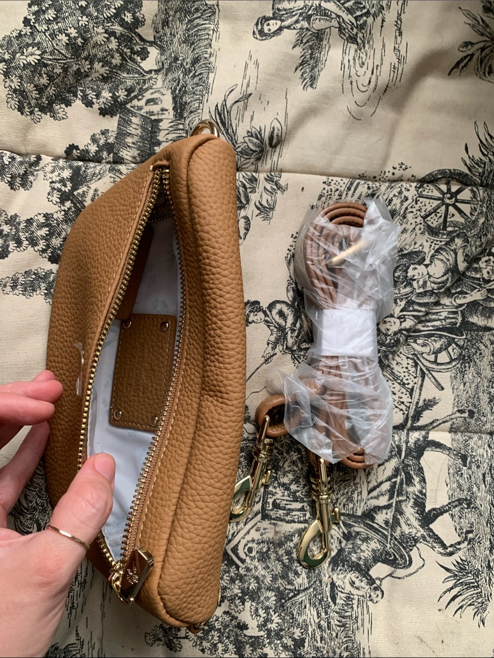 Everyday Pebbled Crossbody Bag in Tan with Gold Hardware - Picture 7 of 9